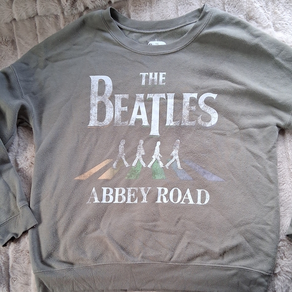 The Beatles Abbey Road Sweatshirt - Picture 2 of 3